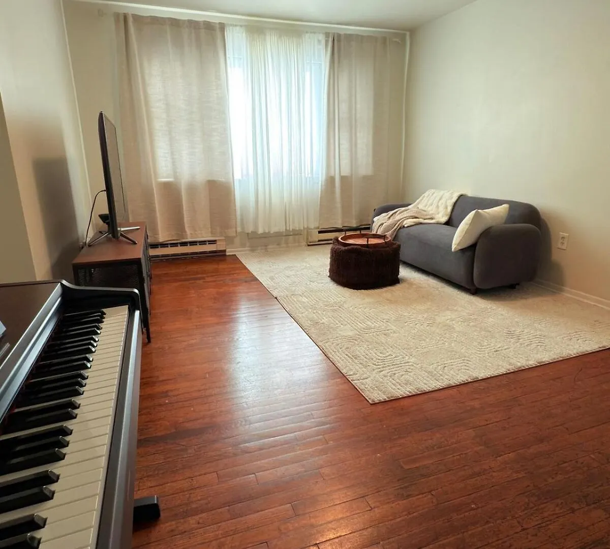 Near Metlife Stadium & Free Parking Clifton