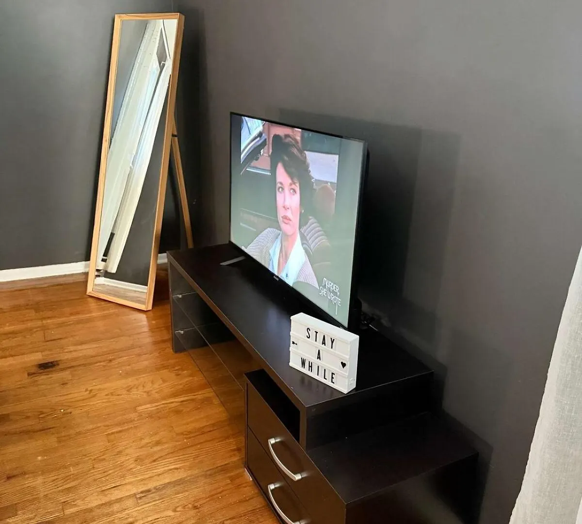 Near Metlife Stadium & Free Parking Clifton
