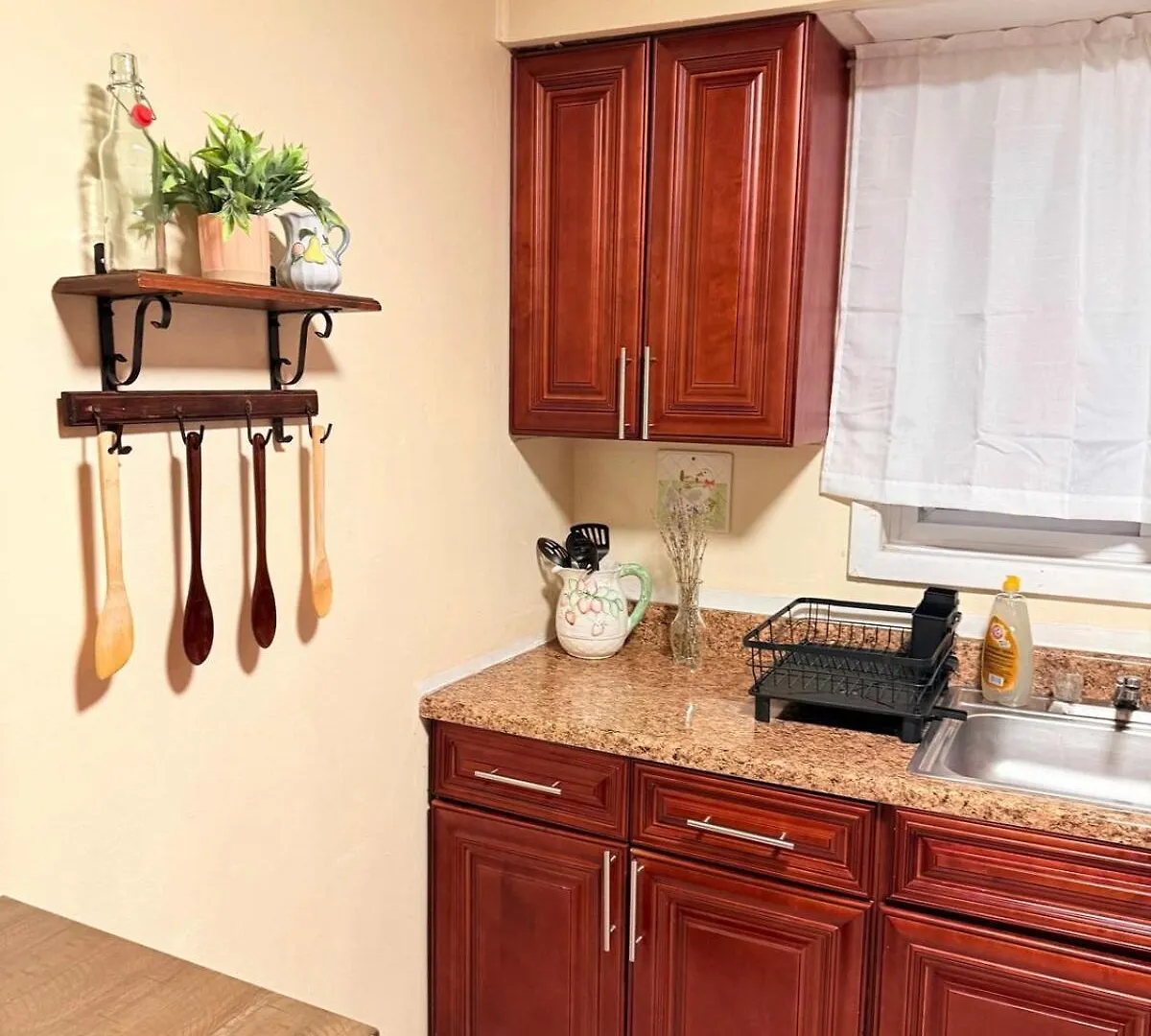 Near Metlife Stadium & Free Parking Clifton 0*,